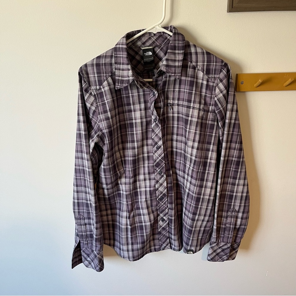 The North Face Women’s purple Plaid Button Down Shirt, size M